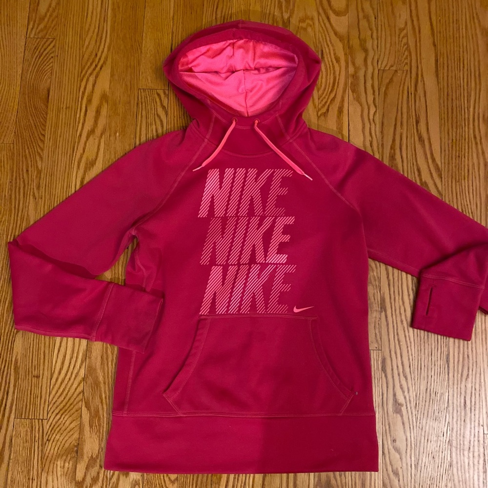 Women's Nike dry fit hoodie with front pocket